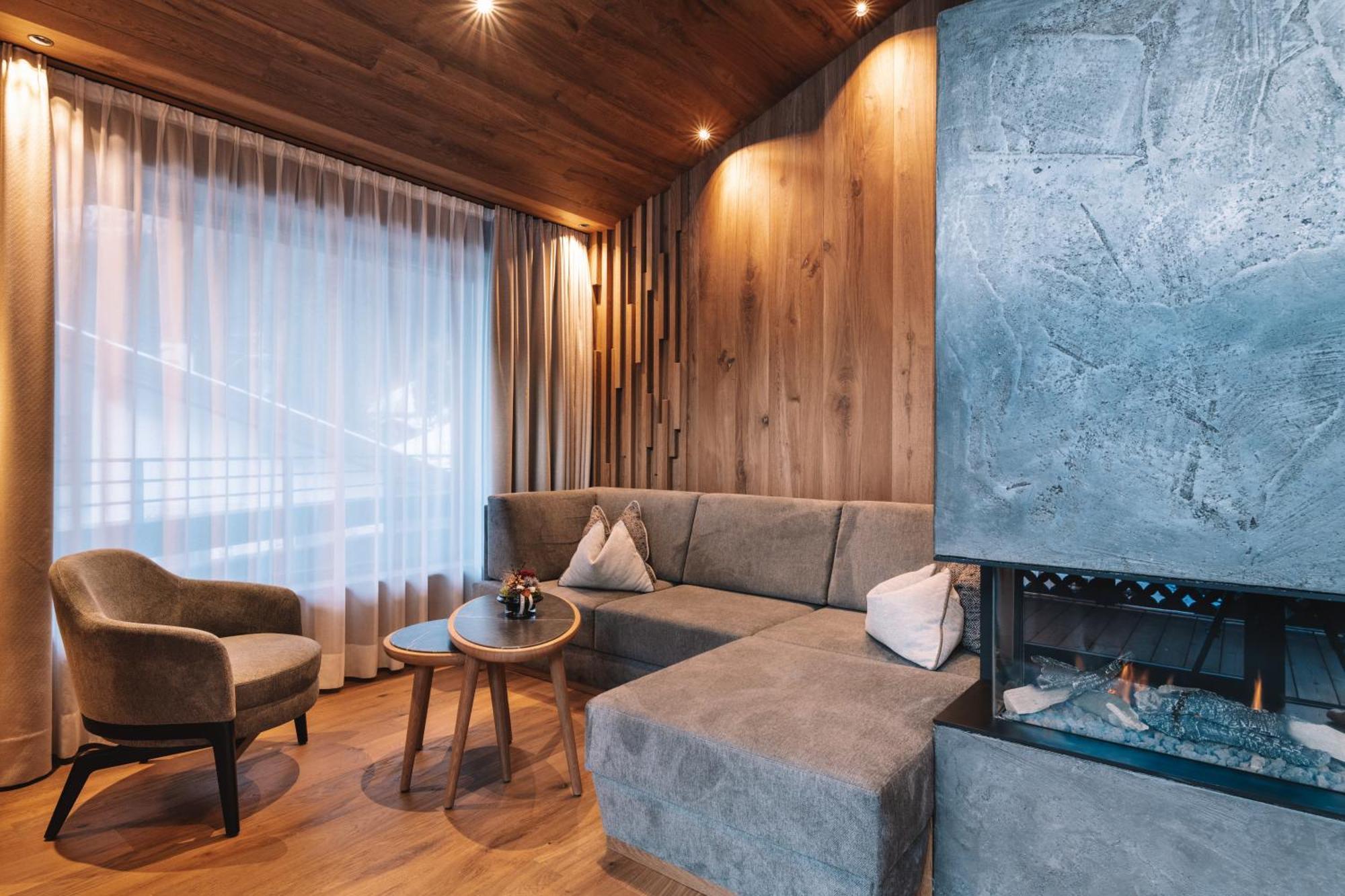 Residence Chalet L'Salvan Selva di Val Gardena Esterno foto